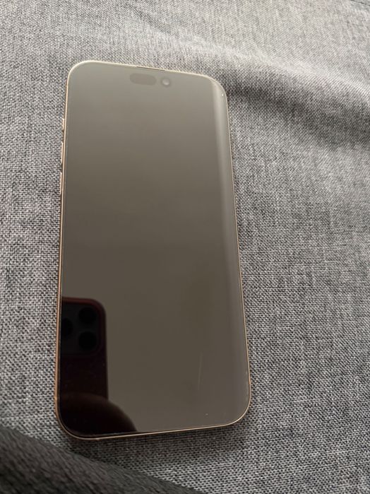 iPhone 16 pro max с Гаранция до ноември 2026г.