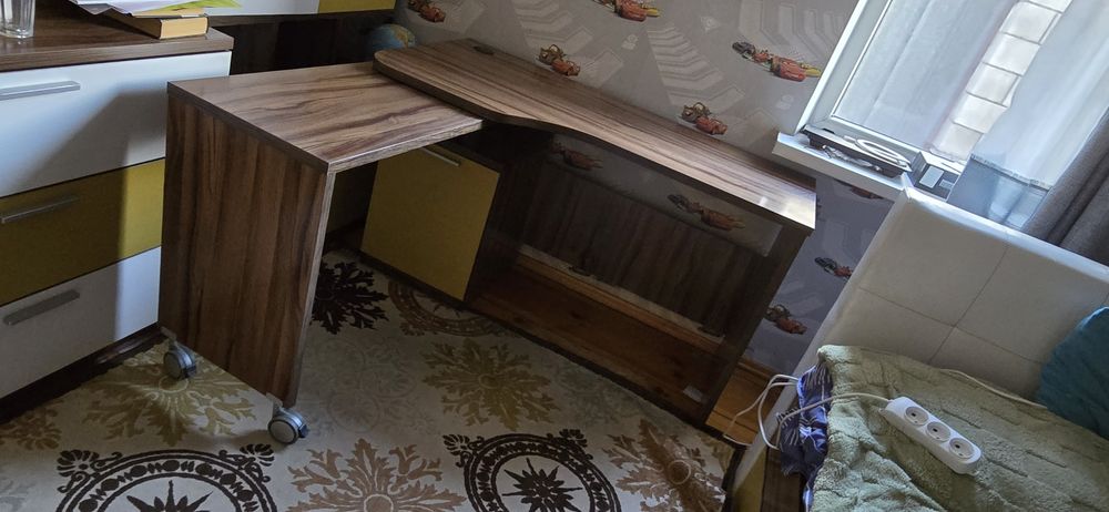 Спальный гарнитур, 4 предмета