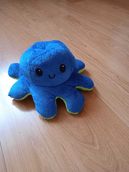 Сладка плюшена играчка