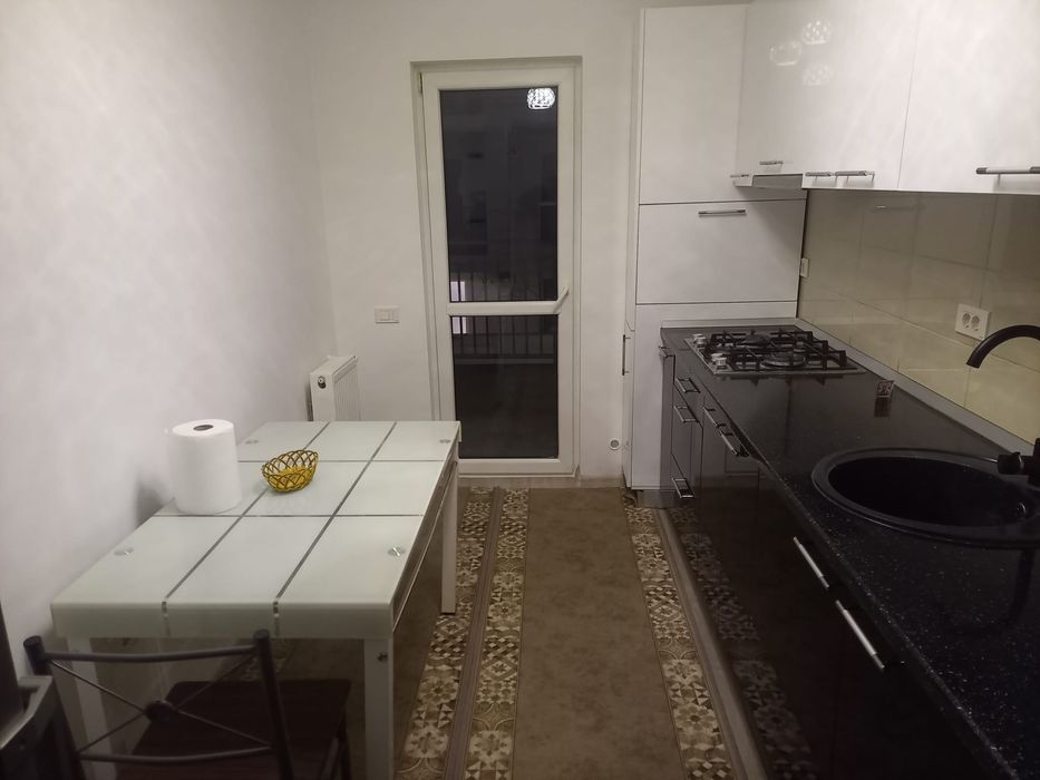 Închiriez apartament sector 3