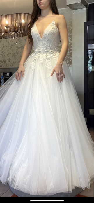 Сватбена рокля на Atelier Sposa мината през химическо