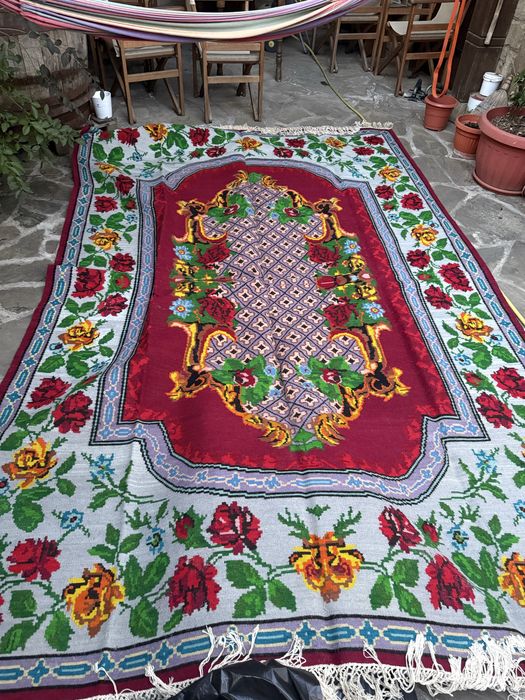 Котленски килим стар