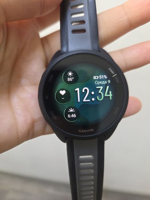Продаю часы Garmin forerunner 165