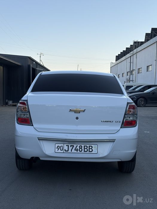 Chevrolet Cobalt Midnight 2025