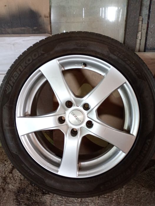 Хюндай,Датчия,Кия джанти със летни гуми 215/55/17 7J ET 43 5x115 цо 6