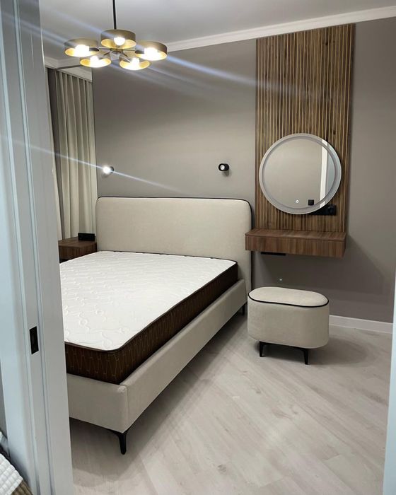 Мягкая двухспальная кровать