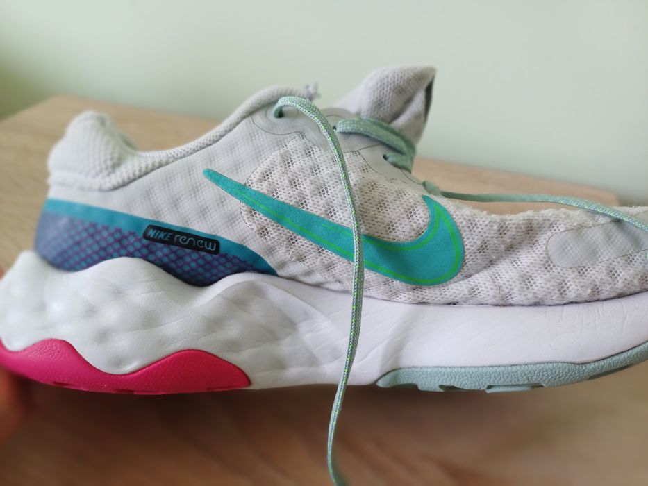 Оригинални дамски (детски)маратонки Nike