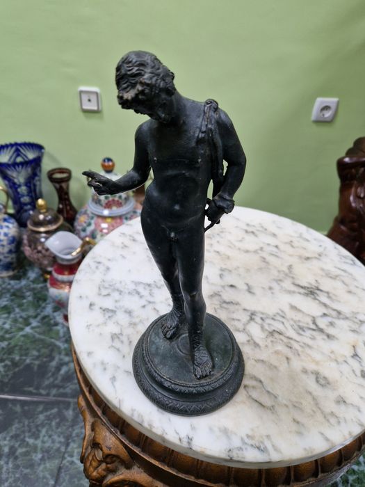 Стара страхотна антикварна френска бронзова фигура статуетка