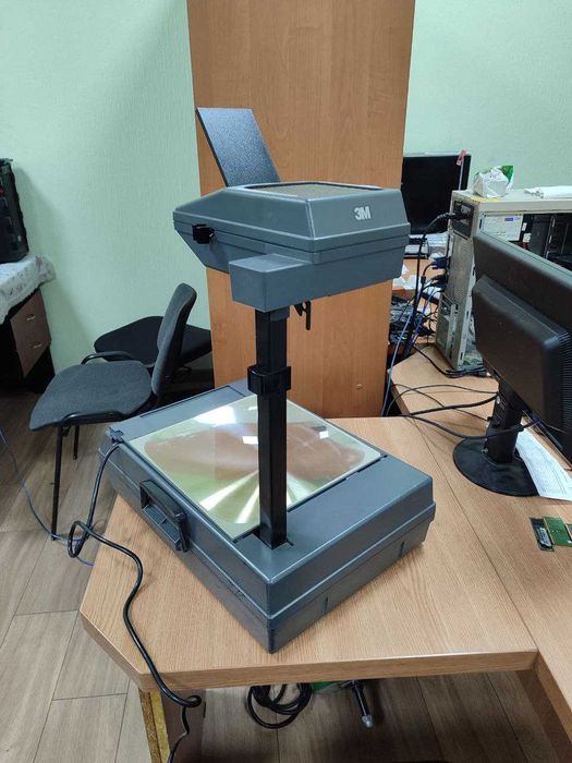 Продается OverHead projektor 3M2000. Кодоскоп.