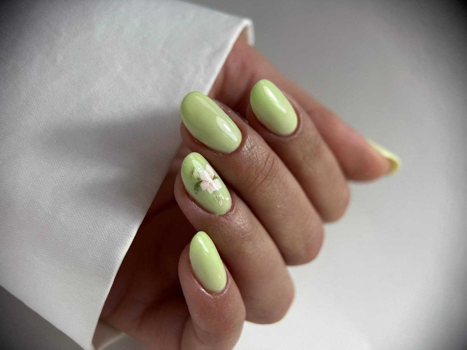 Unghii cu gel/ ojă semi Timișoara