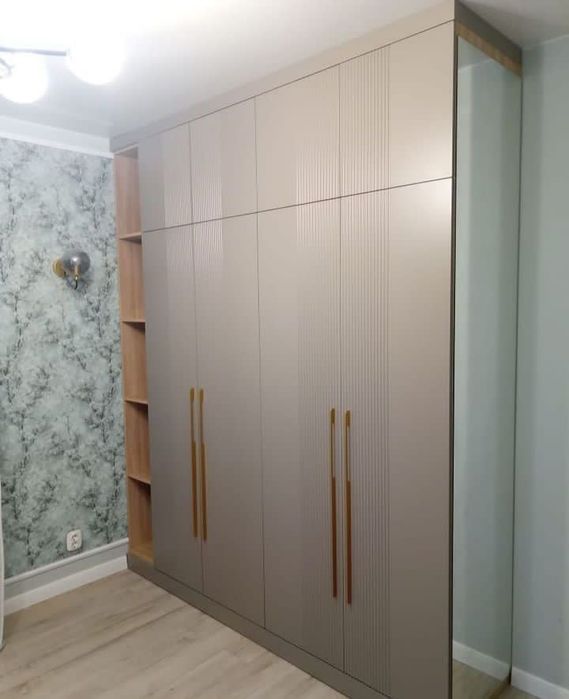 Mebel buyurtma asosida ishlab chiqazamiz narhini kelishamiz.