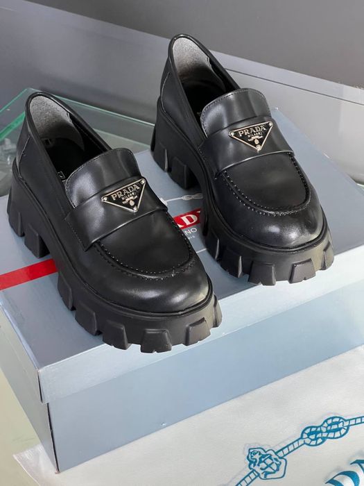 Дамски обувки Prada