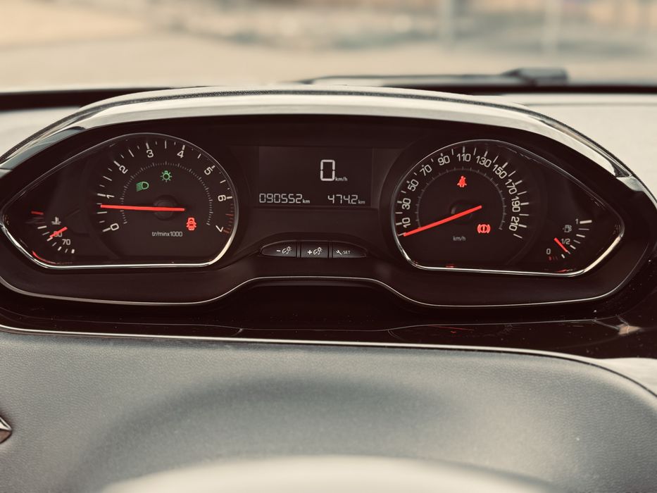 Peugeot 208 2014 unic proprietar