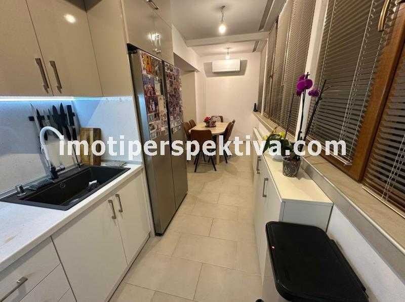 Продава се Многостаен апартамент в Пловдив, Кючук Париж - 130 кв.м за 1554 €/кв.м - Снимка #4