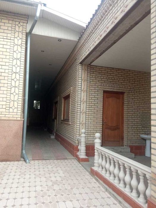 Продается 7 комнатный дом в центре города