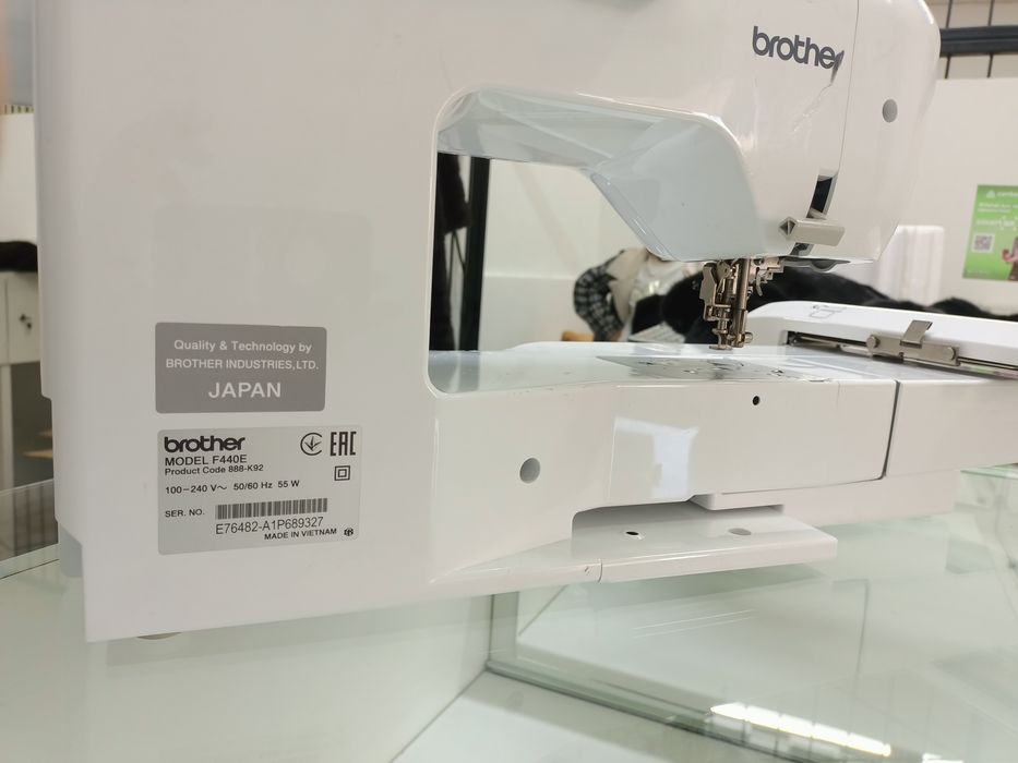 Компюьтернная вышивальная машина