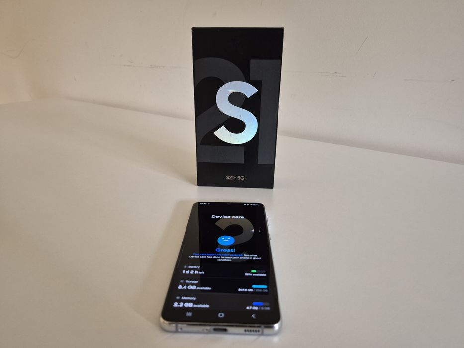 Samsung Galaxy s21+ 256GB с 2 нови протектора, калъф и допълнителна батерия