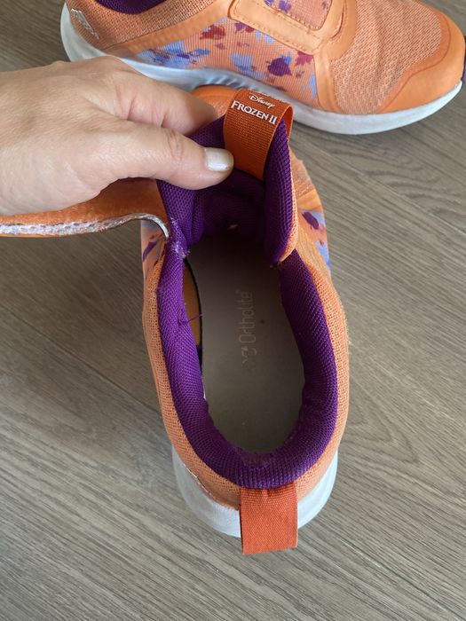 Кроссовки для девочек