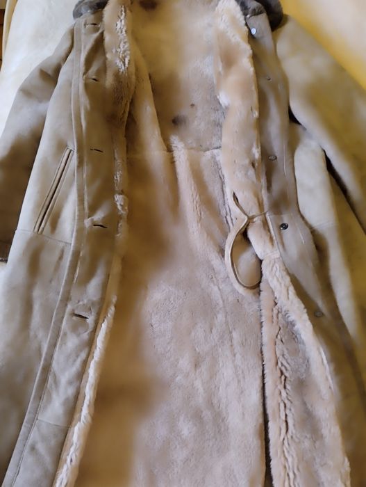 Vând haina blană naturală damă bej m 46-48 talia 2