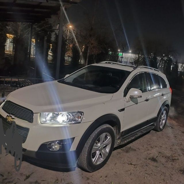 Chevrolet Captiva 3.2 AT 2011| Отличное состояние| Белый жемчуг