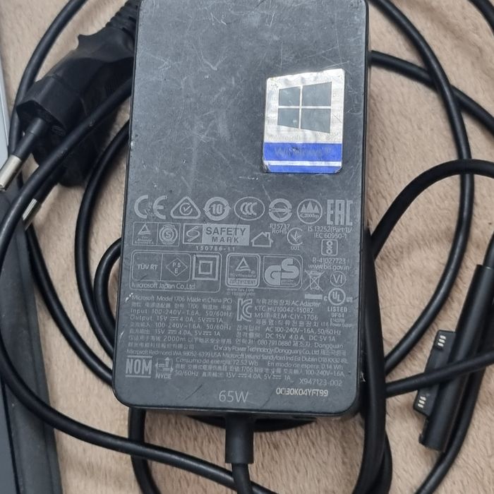 Microsoft Surface pro 7 pentru piese