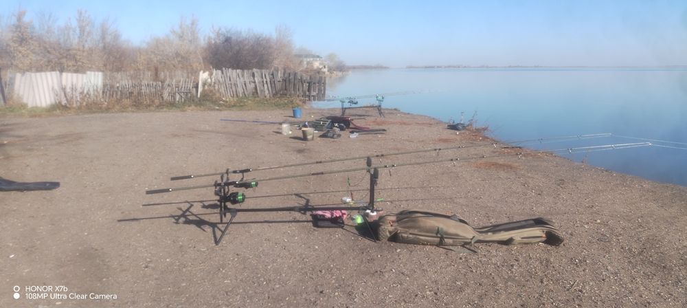 Набор спиннингов.