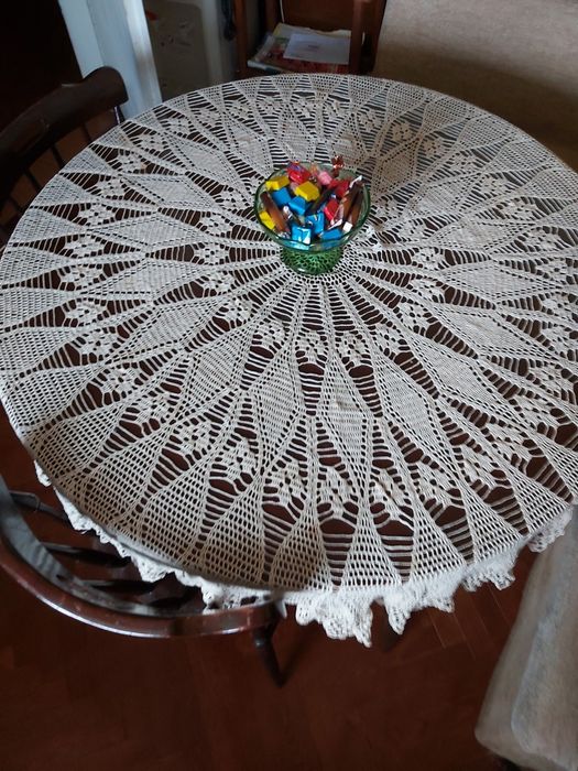 Ръчно изплетени покривки за кръгла маса  , ръчно изработени