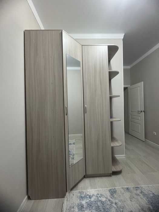 Продам спальный гарнитур .