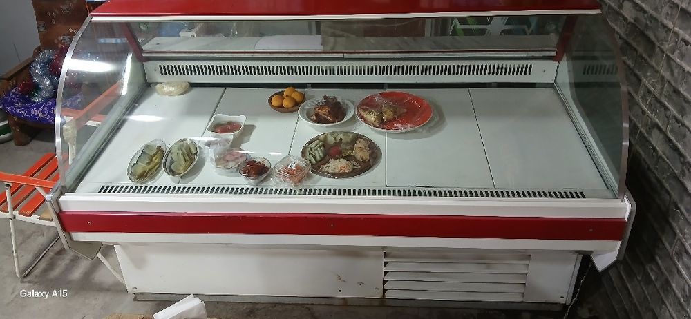 Витринный холодильник  обдувный для магазина