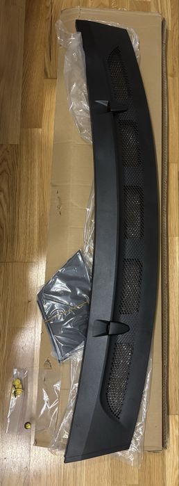 Grila capota mercedes a class w169 b class w245  3 piese