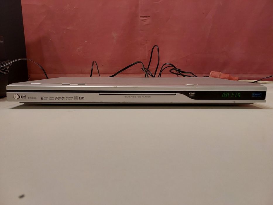 DVD/CD-player LG, MP3, Dolby, Divx, model DVX9700. Perfect funcțional