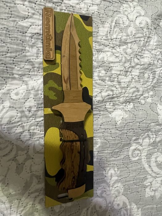 Cutit bayoneta de jucarie Romania