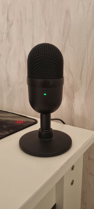 Микрофон Razer seiren mini