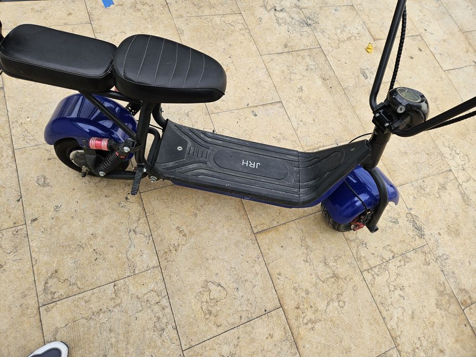 Vand trotineta electrica