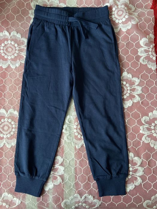 Pantaloni baieti H&M 4-5 ani nr 110(2 bucati)