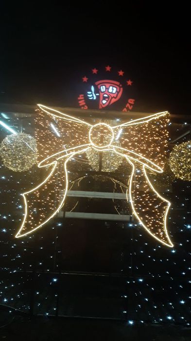 Новогодняя иллюминация украшение фасадов зданий фигуры в ассортименте