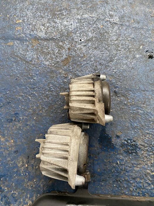 Suport motor tampon motor traversa mercedes w204 c207 w212 cls 2.2cdi