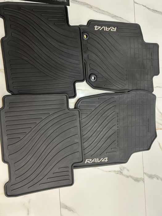 Полик тойота рав 4