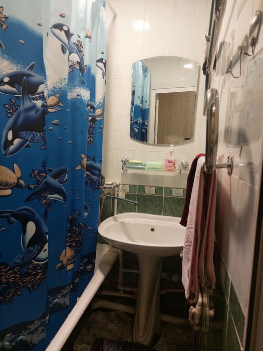 Kvartira sotila Uchtepa tumanida joylashgan 25 kvartalda 5 etaj 4 xona