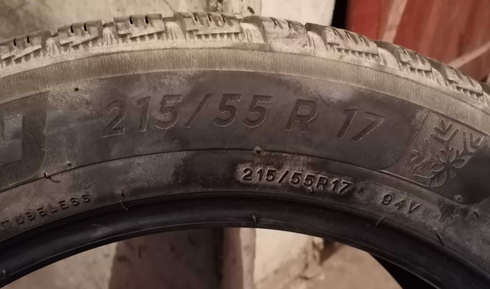 Продавам 4 броя Зимни гуми 215.55.17 на 1 сезон дот 2019 Мишелин