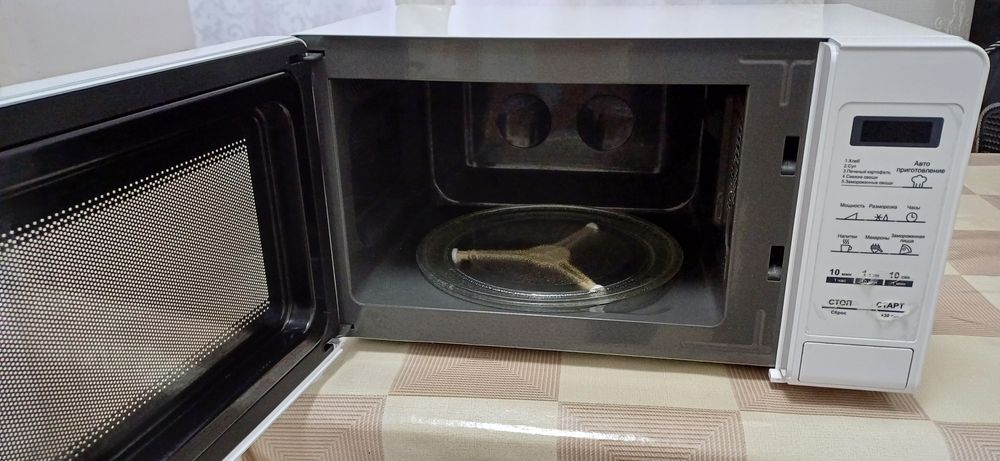 Продам микроволновую печь Winia Daewoo
