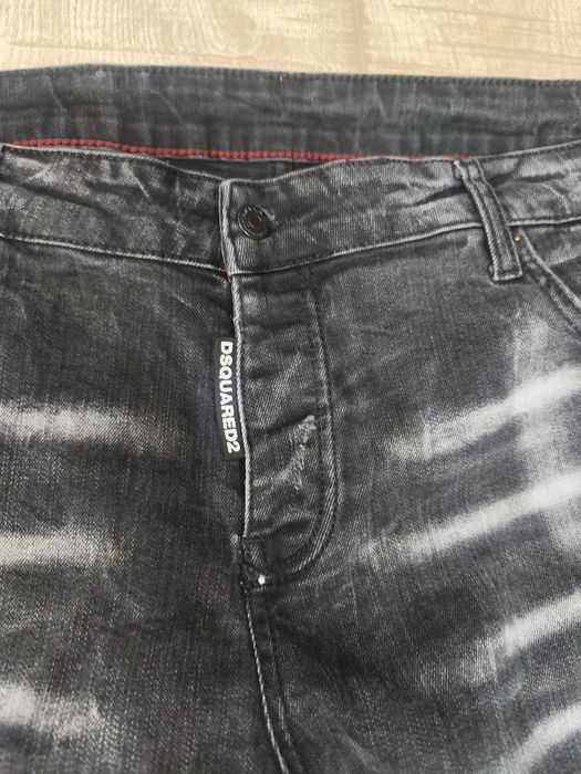 Blugi DsQuared mărimea 54