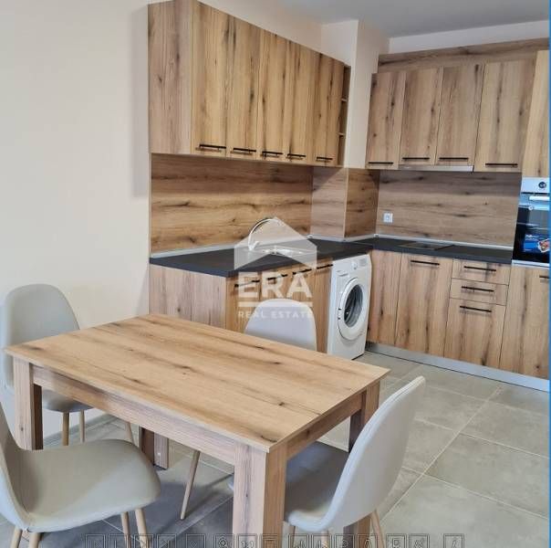 Дава се под наем Двустаен апартамент в Варна, Трошево - 66 кв.м за 404 € - Снимка #1