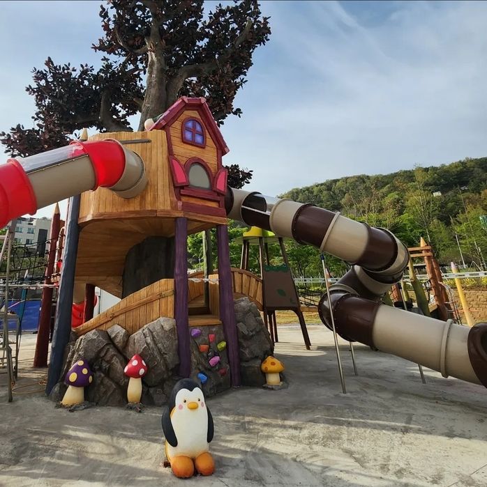 Dekorasiya park oformleniya kafe restoran