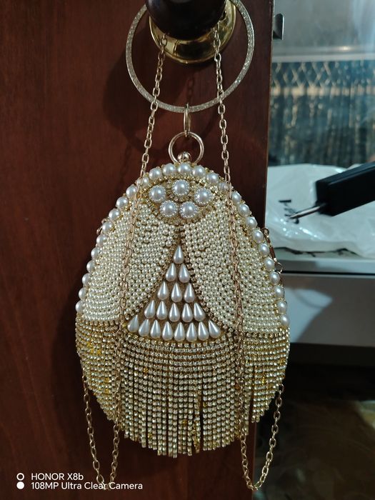 Продам женскую сумочку