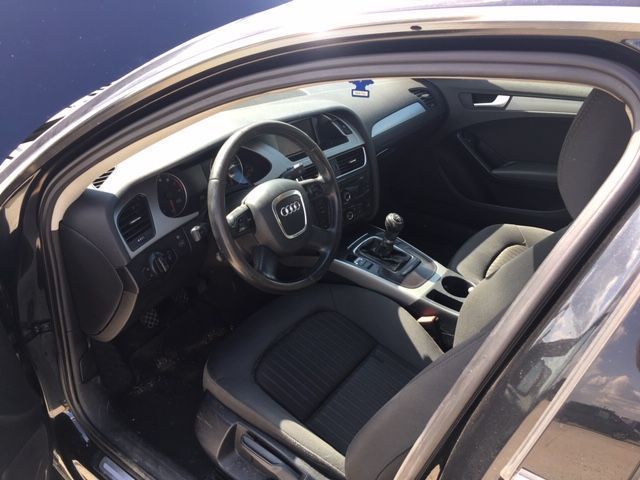 Dezmembrez Audi A4 B8 1,8 TFSI