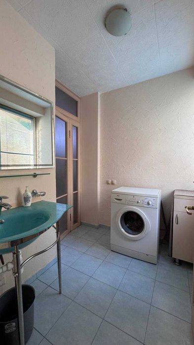 Продается просторная квартира в центре. Ц13 Лабзак