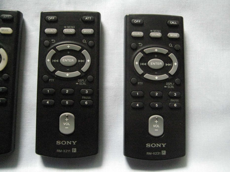 Продавам дистанционни за авто CD Sony и други