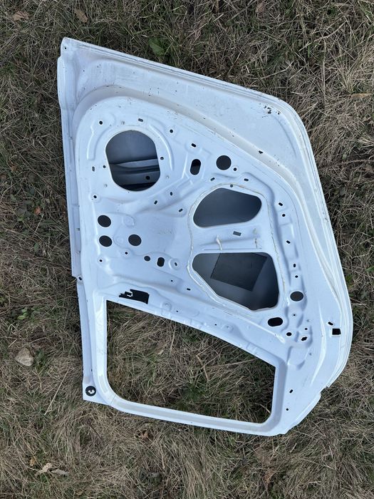 Ușă stânga spate renault clio 5.