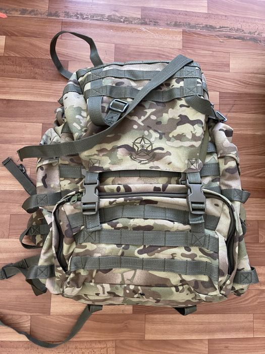 Спальный мешок с кариматом и рюкзак